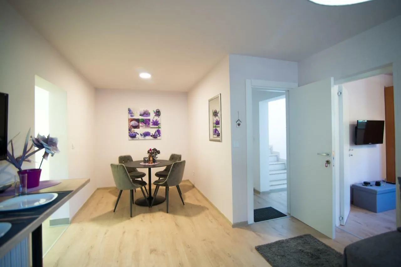 Homestay Harmony Apartment Pula Croatia